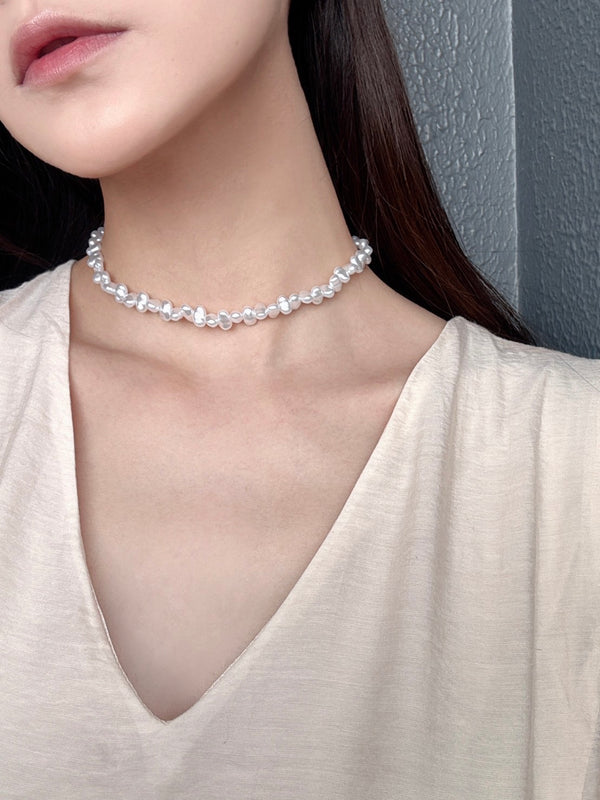 UNEVEN PEARL NECKLECE