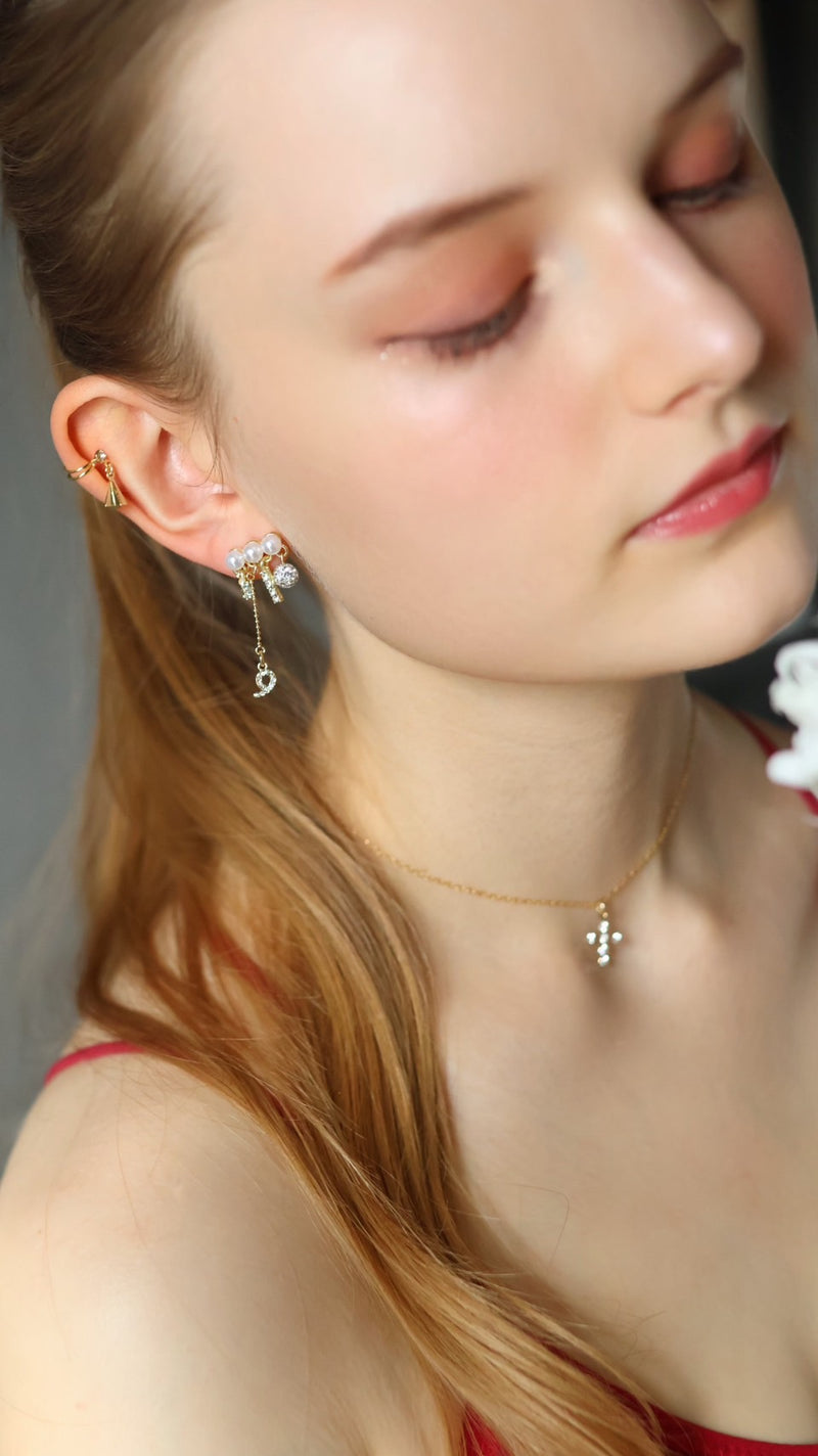 TRIANGLE EAR CUFF